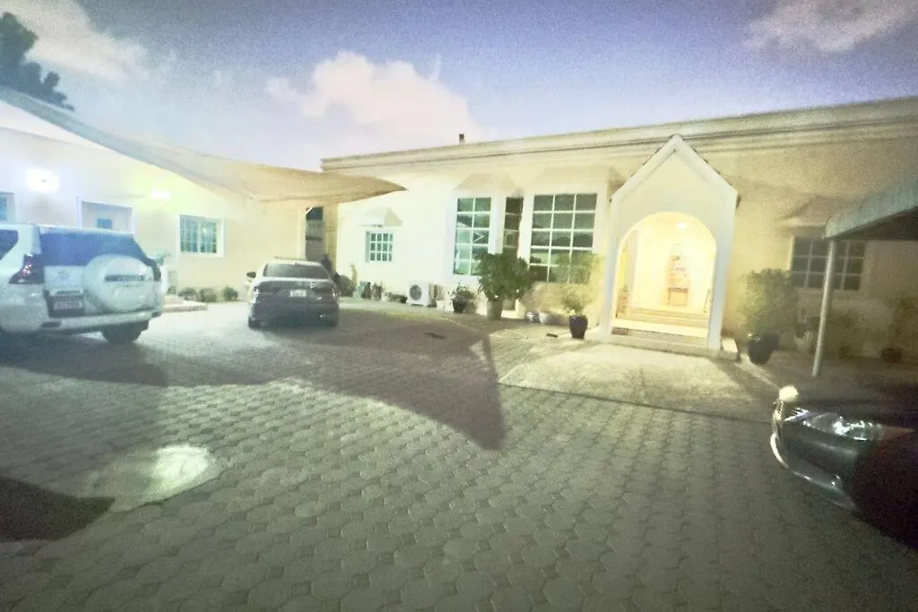 4Bedrooms Luxurious Furnished Plus Big Majlis シャルジャ