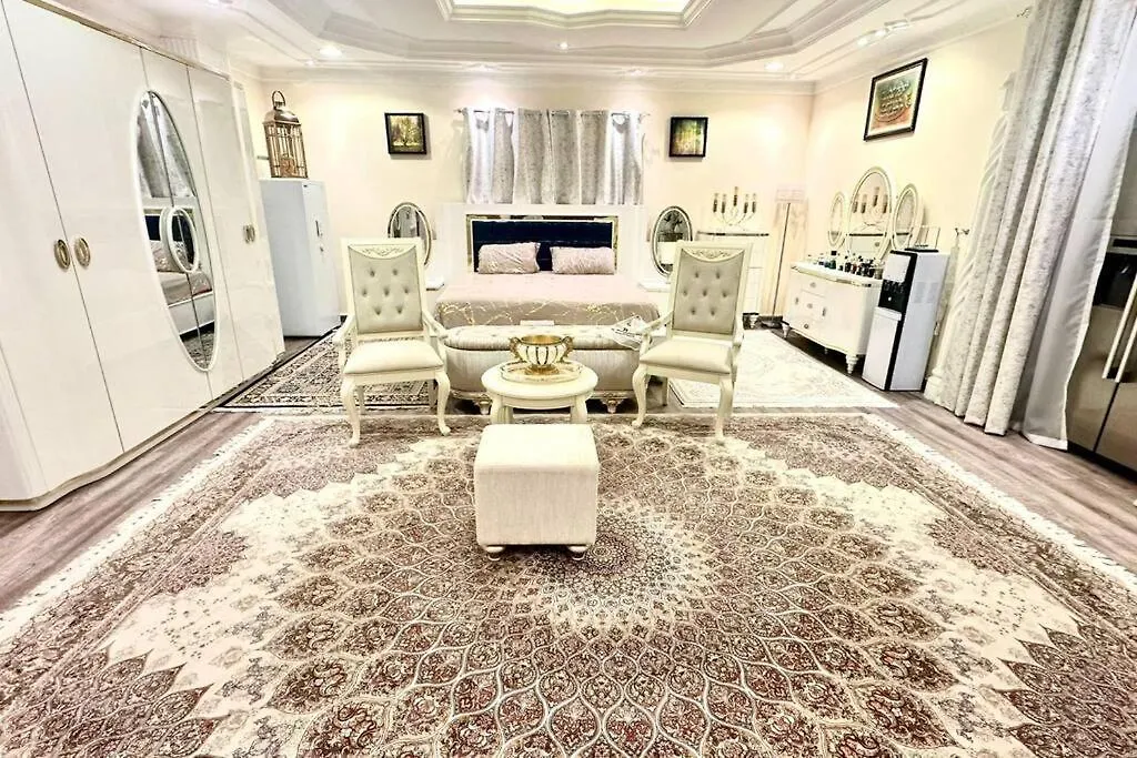 4Bedrooms Luxurious Furnished Plus Big Majlis シャルジャ アラブ首長国連邦
