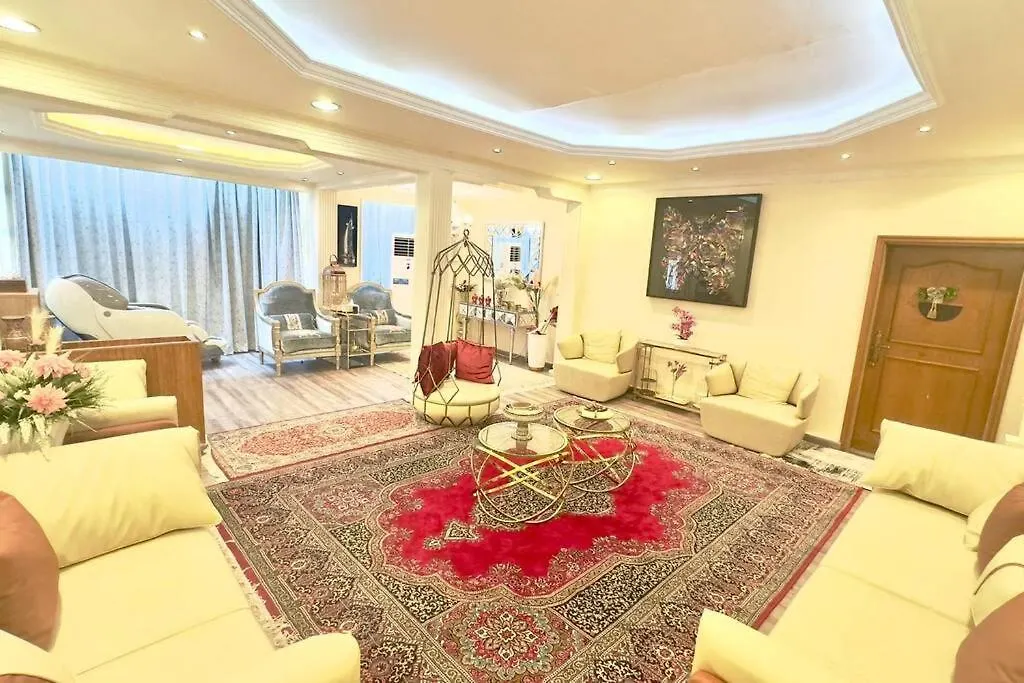 4Bedrooms Luxurious Furnished Plus Big Majlis シャルジャ ヴィラ